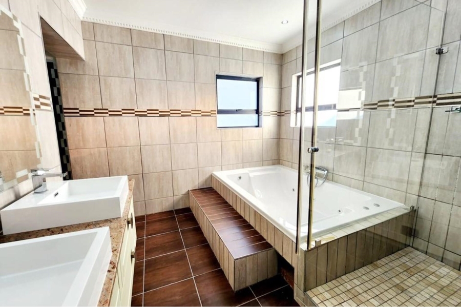 4 Bedroom Property for Sale in Xanadu Eco Park North West